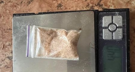 Відправляв наркотики поштою по всій країні: у Кривому Розі затримали 24-річного дилера (ФОТО)