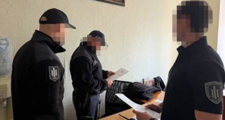 З кусачками через Білорусь до Польщі за $7 000: у Кривому Розі патрульний допомагав ухилянтам втекти за кордон (ВІДЕО)