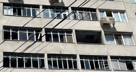 В Днепре после атаки "шахедами" в многоэтажке пострадала чуть ли не половина из 300 квартир