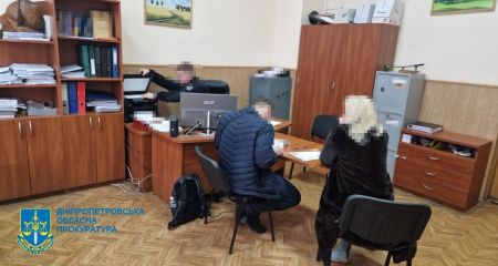Взятки с подчиненных поставила на поток. На Днепропетровщине задержали экс-чиновницу Госпродпотребслужбы