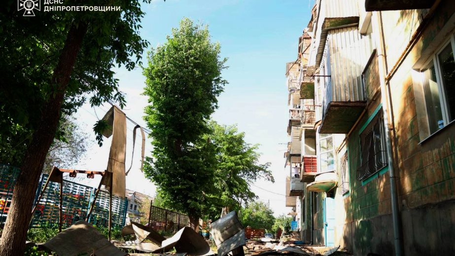 Два місяці після удару "Шахеда": мешканці понівеченого через обстріл будинку звернулися до влади по допомогу (ВІДЕО)