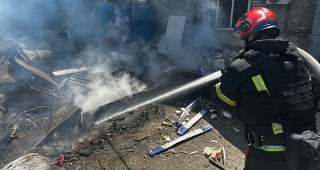 У ДСНС показали моторошні кадри наслідків ракетних ударів по Дніпропетровщині (ФОТО)