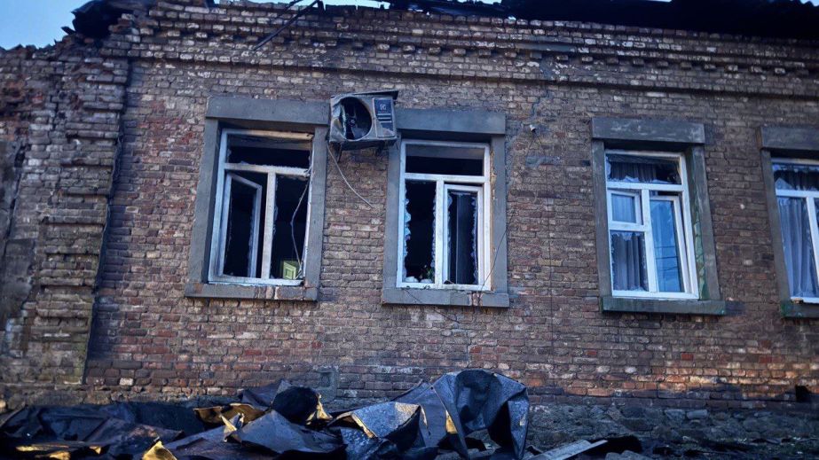 Внаслідок нічної атаки на Дніпро поранені немовля та 4-річна дівчинка (ФОТО)