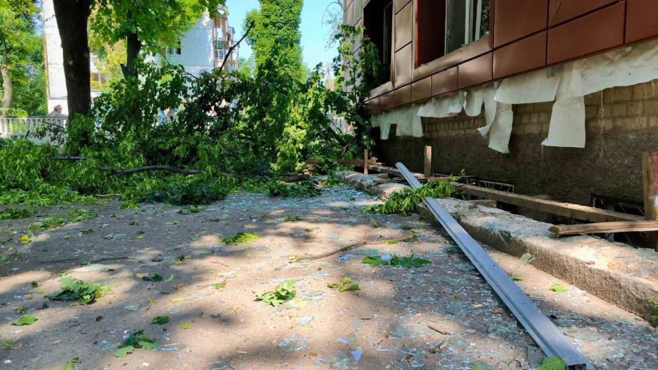 Комбінований удар по Дніпру: понад 5 тисяч абонентів залишаються без світла (ФОТО)
