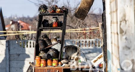 Разрушенный дом и двое погибших: в Днепре ликвидируют последствия ночной атаки (ФОТО)