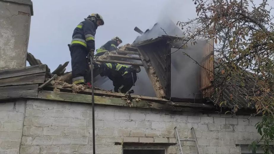 У Кам'янському районі зайнявся житловий будинок