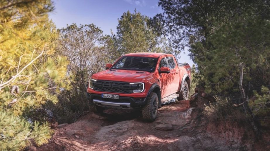 Ford Raptor для активного відпочинку: можливості пікапа, який створений для пригод