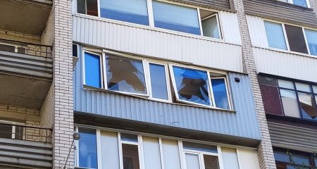 Поврежденные дома и выбитые окна: в горсовете прокомментировали последствия вражеских обстрелов