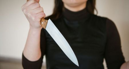 Резня на АЗС в Кривом Роге: женщина с ножом набросилась на бывшего мужа (ФОТО)