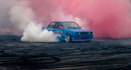 У центрі Дніпра воді...