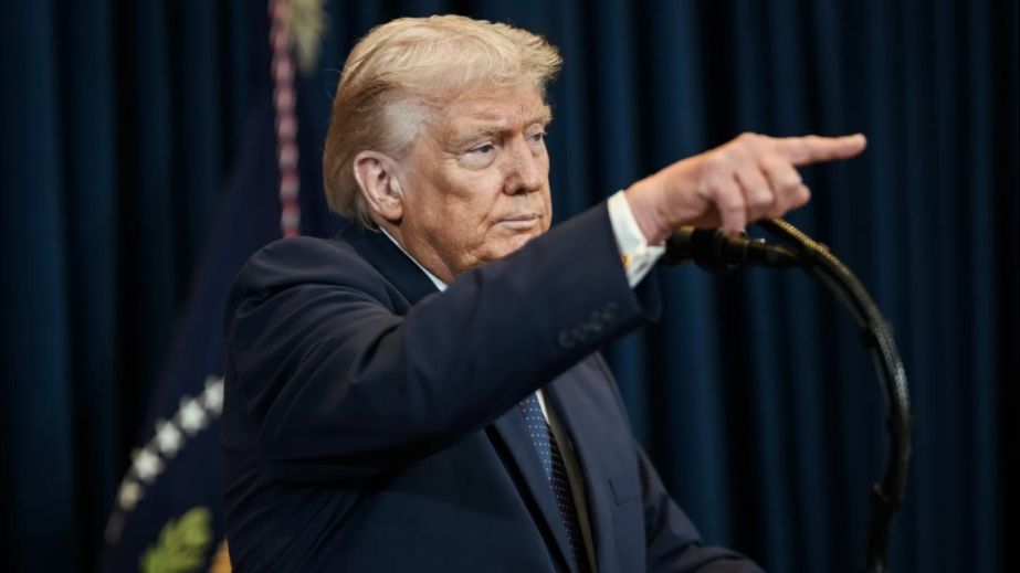 "Грабли" для Трампа: почему критика Зеленского только укрепляет рейтинг украинского президента