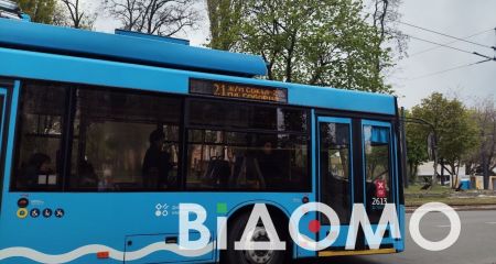 Как 11 июня работает общественный транспорт и какие маршруты изменили движение