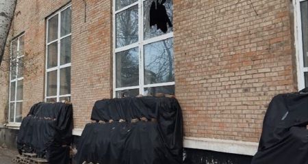 Понівечені будинки та загиблий: у поліції показали наслідки ворожих атак на Дніпропетровщину минулої доби (ФОТО)