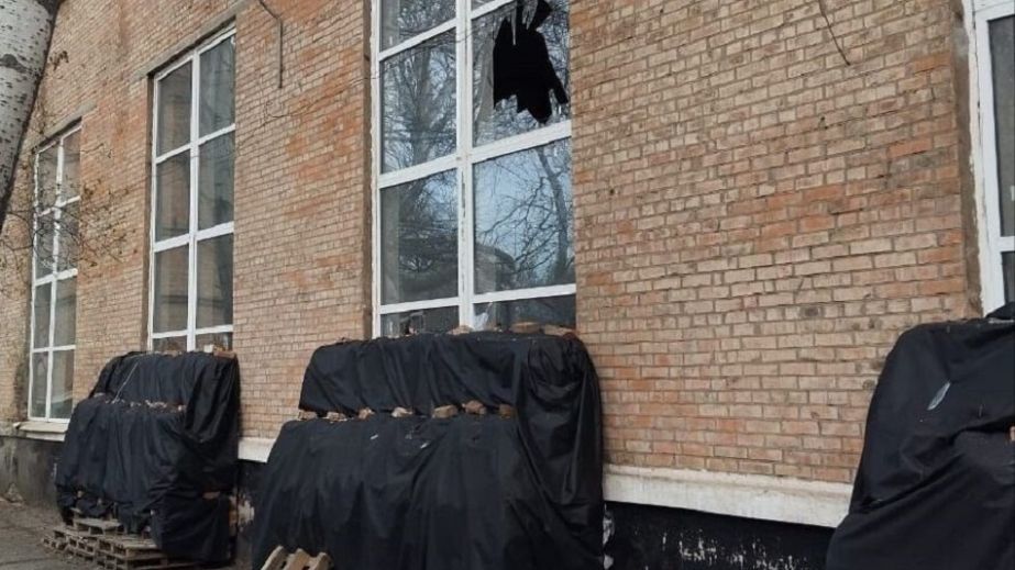 Понівечені будинки та загиблий: у поліції показали наслідки ворожих атак на Дніпропетровщину минулої доби (ФОТО)
