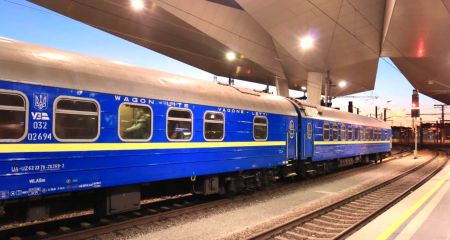 Затримка потягів, що курсують через Дніпро: як змінилася ситуація