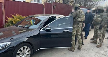 Діяли у Дніпрі: правоохоронці викрили банду, яка збувала метадон наркозалежним