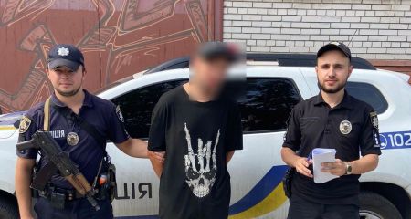 У Дніпрі просто серед вулиці побили та зухвало пограбували чоловіка