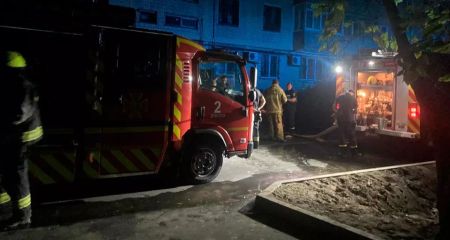 У Дніпрі спалахнула пожежа у багатоповерхівці