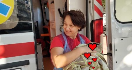 В Новомосковском районе медики приняли стремительные роды дома у женщины
