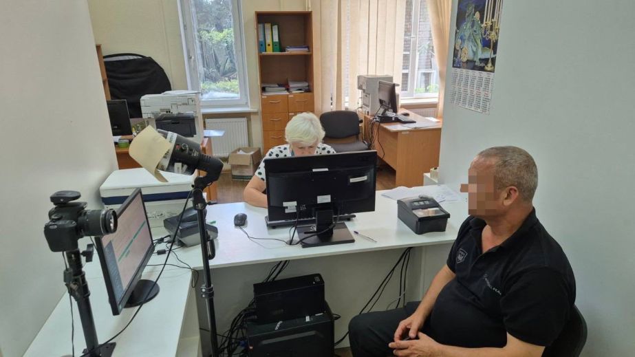 У Дніпрі виявили та депортували нелегального мігранта