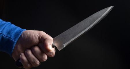 В Первотравенске мужчина вонзил нож себе в сердце