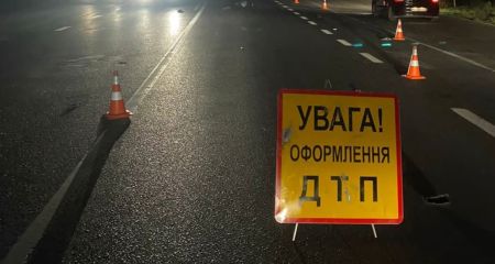 На Криворожье мотоциклист столкнулся с комбайном и погиб (ФОТО)