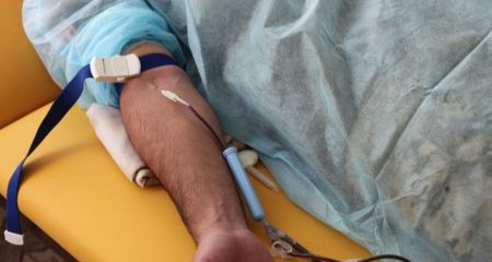 Перелили 5 літрів крові: у лікарні Дніпра рятують бійця, який втратив обидві ноги