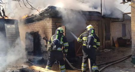 У Павлограді горів приватний будинок, загинув собака