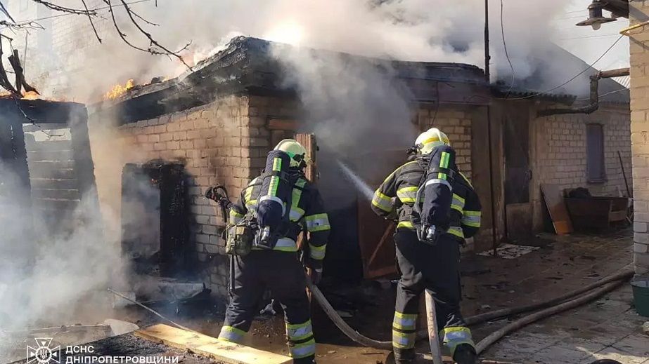 У Павлограді горів приватний будинок, загинув собака