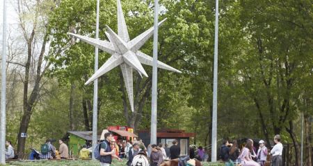 У Дніпрі популярний атракціон у парку Зелений Гай розвалюється на очах (ВІДЕО)