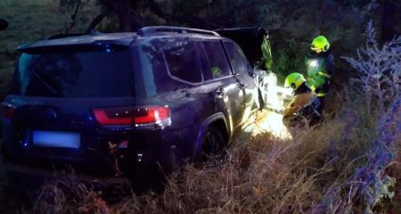 У Дніпровському районі позашляховик вилетів у кювет