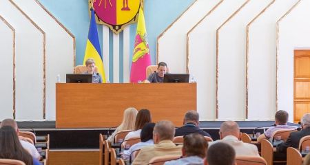 Закрытие детских садов и переименование станции: что решили на очередной сессии Каменского горсовета