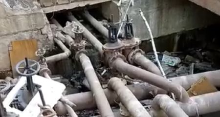 Вместо квартир в подвал: В Кривом Роге две недели топит дом (ВИДЕО)
