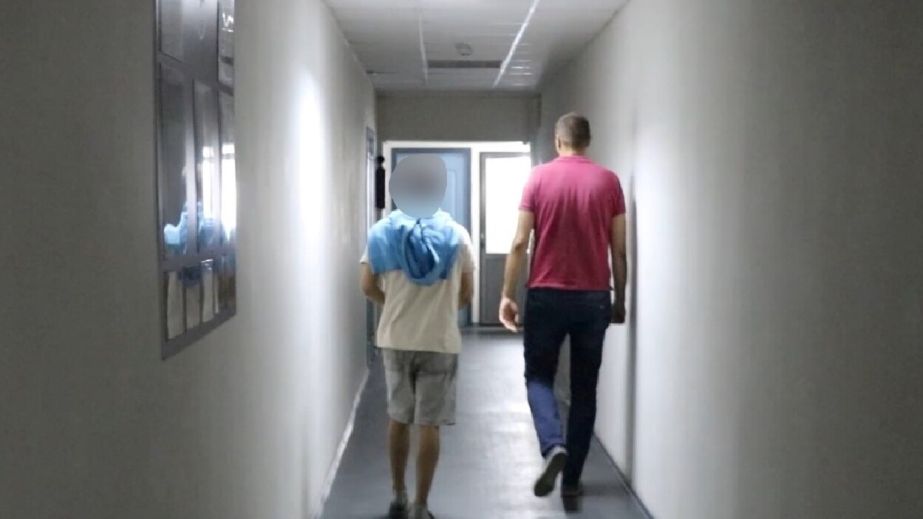 17-летних подростков из Каменского будут судить за поджог автомобилей военных