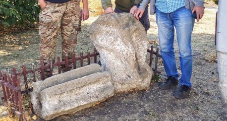 До Дніпра із зони бойових дій евакуювали половину цінної "кам'яної баби"