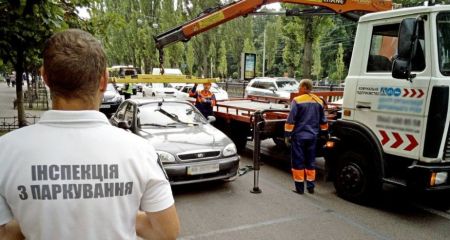 У паркувальній інспекції Дніпра показали ТОП-5 автохамів минулого тижня