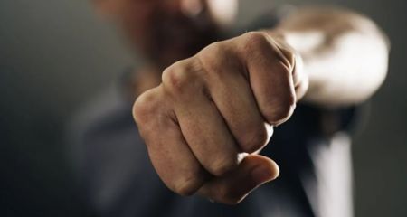 Побив та покинув на вулиці: у Дніпрі затримали містянина, який відлупцював чоловіка