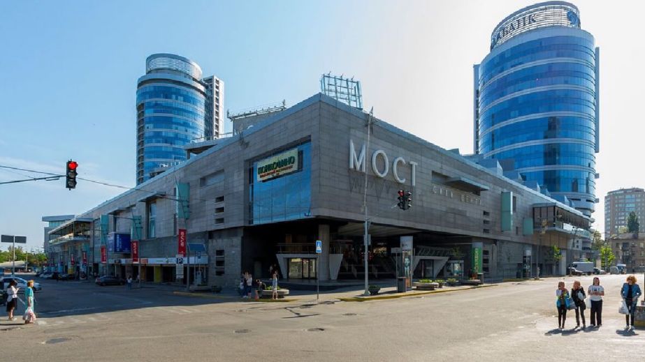 У Дніпрі невідомі "замінували" ТРК "Мост-Сіті"