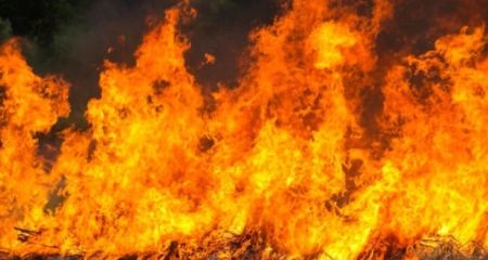 В Днепре после ракетного удара вспыхнул пожар