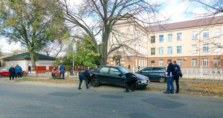 В Днепре автомобиль сбил двух школьников, один ребенок погиб (ФОТО)