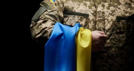 Зеленский подписал законы о продлении мобилизации и военного положения