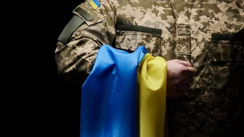 Зеленский подписал законы о продлении мобилизации и военного положения