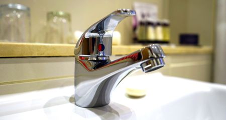 На Днепропетровщине мужчину осудили из-за смесителя для воды
