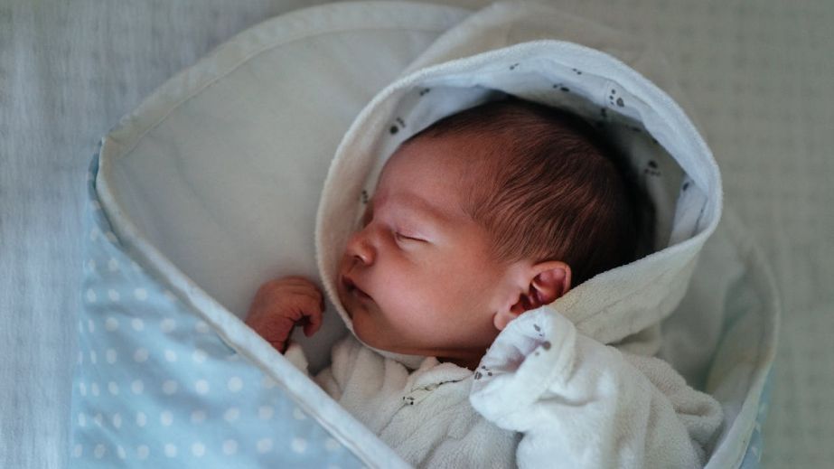 Під звуки вибухів: у Дніпрі в одній з родин під час ракетної атаки народилася дитина