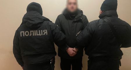 У Дніпрі розбійник побив та пограбував містянина: постраждалий помер