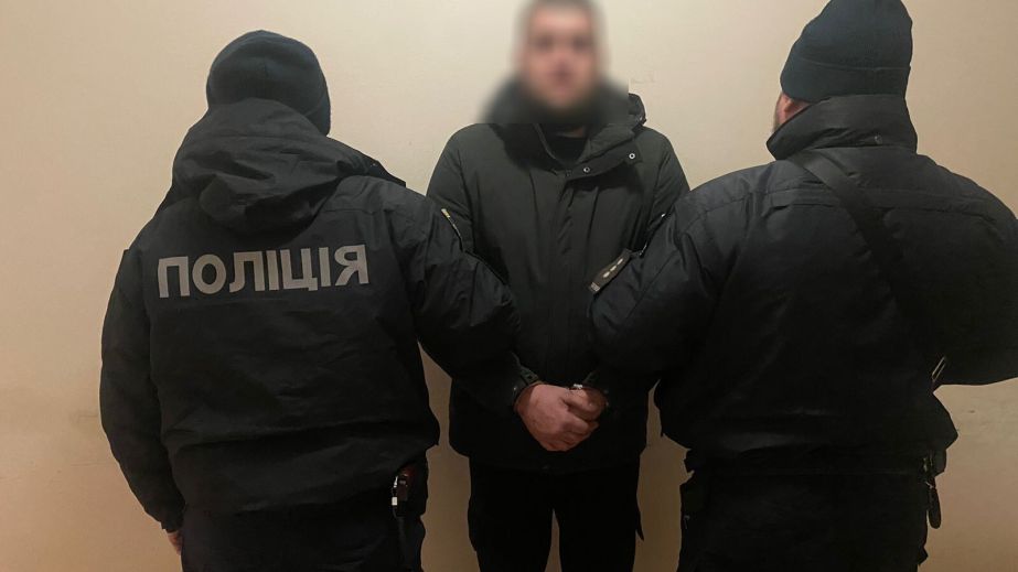 У Дніпрі розбійник побив та пограбував містянина: постраждалий помер