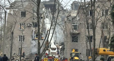 В Кривом Роге на чердаке поврежденного взрывной волной после ракетного удара дома нашли взрывчатку