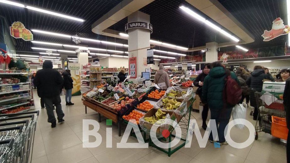 У супермаркетах в центрі Дніпра передноворічного ажіотажу не спостерігається (ВІДЕО)