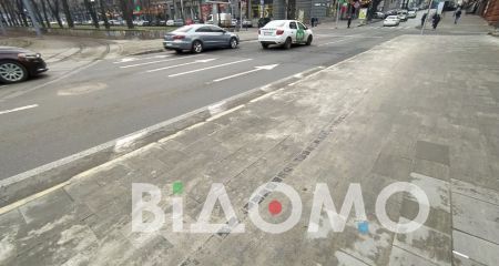 На центральном проспекте Днепра понизили переходы и расширили тротуар (ФОТО, ВИДЕО)
