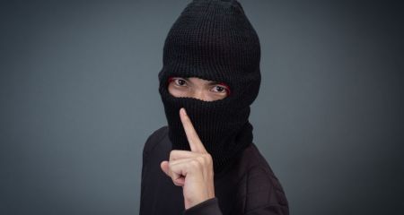На Дніпропетровщині школяр здійснив серію крадіжок з автомобілів: вирок суду